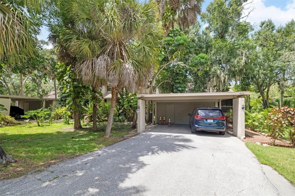 5182 LANCEWOOD DRIVE #14 Sarasota, FL 34232
