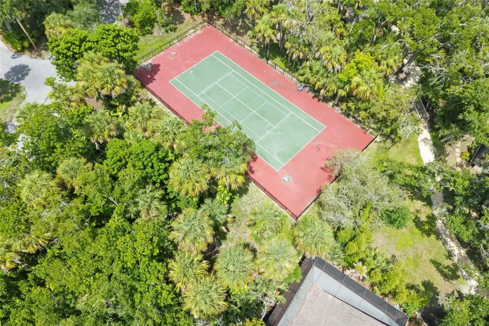 5182 LANCEWOOD DRIVE #14 Sarasota, FL 34232