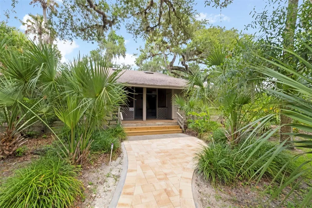 5182 LANCEWOOD DRIVE #14 Sarasota, FL 34232