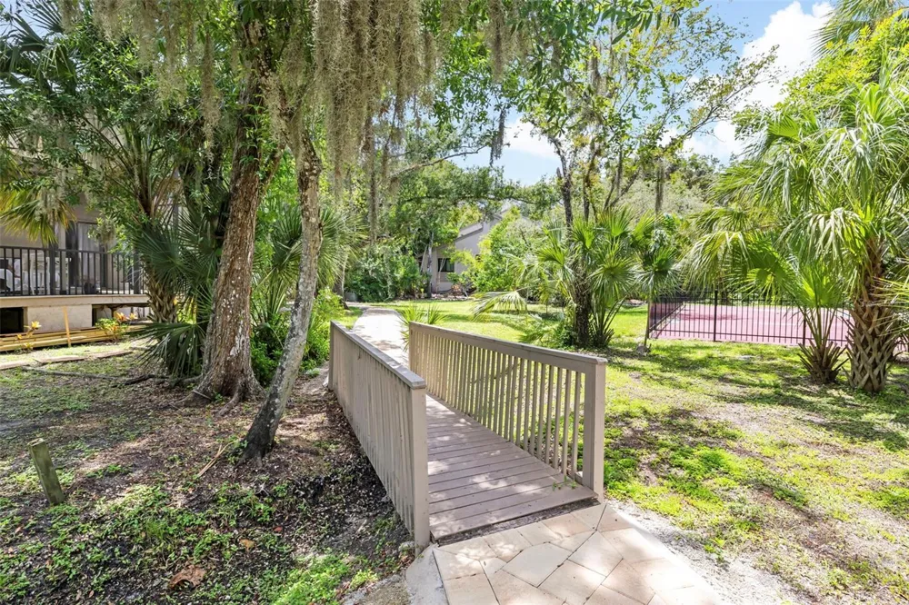 5182 LANCEWOOD DRIVE #14 Sarasota, FL 34232