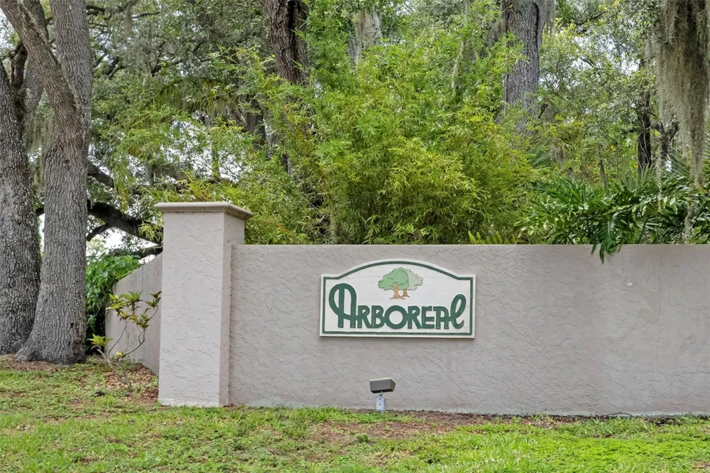 5182 LANCEWOOD DRIVE #14 Sarasota, FL 34232