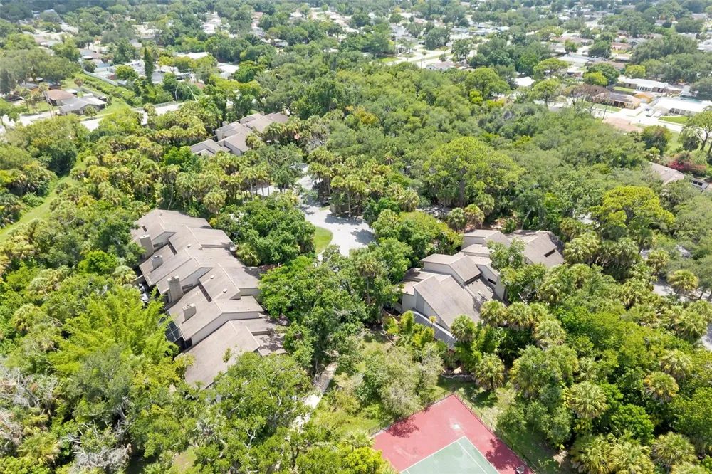 5182 LANCEWOOD DRIVE #14 Sarasota, FL 34232