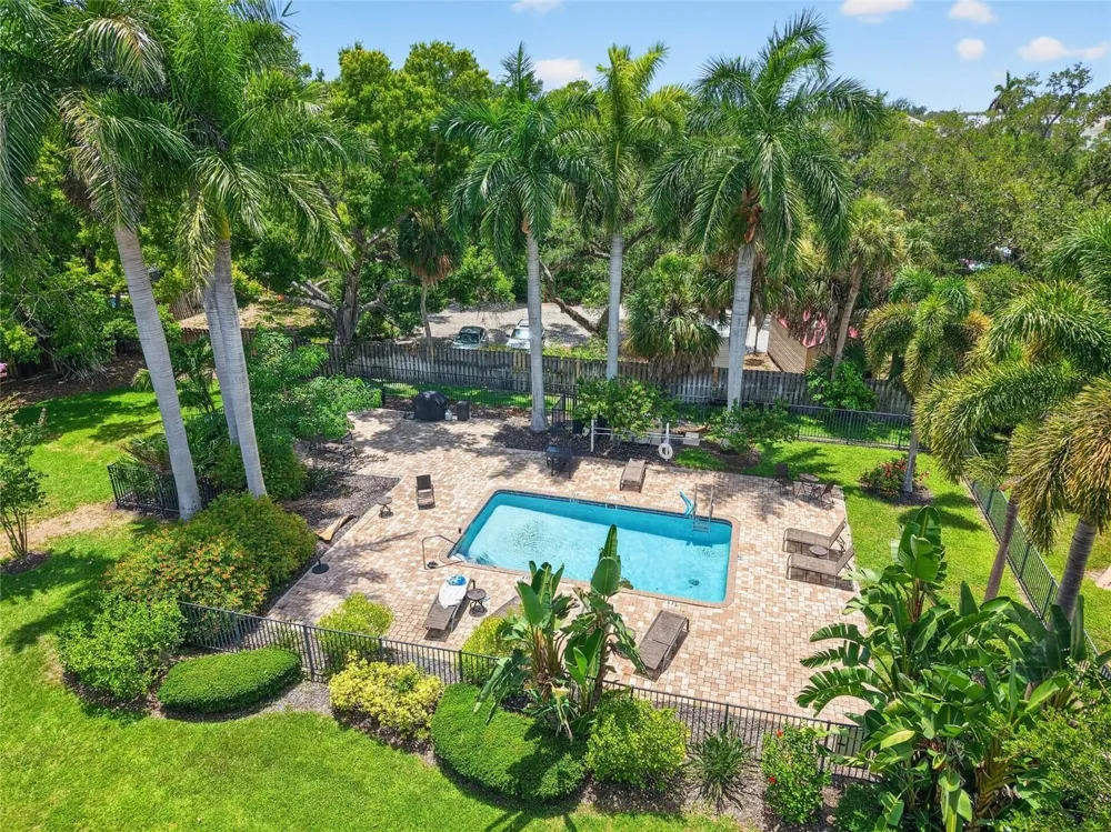 2220 BAHIA VISTA STREET #G4 Sarasota, FL 34239