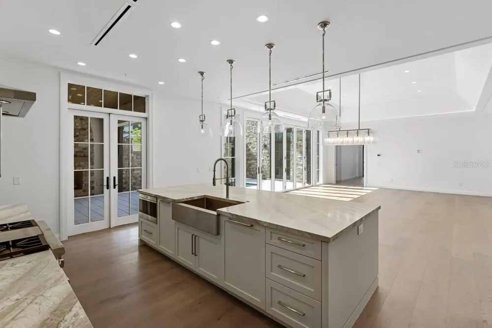 10335 WINTER SPARKLE CIRCLE Golden Oak, FL 32836