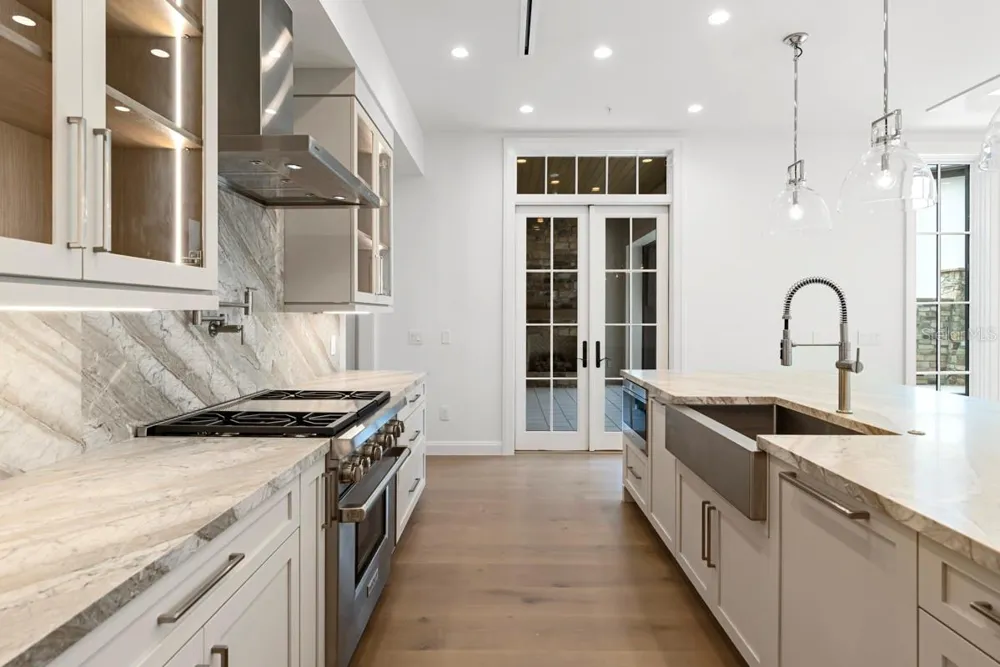10335 WINTER SPARKLE CIRCLE Golden Oak, FL 32836