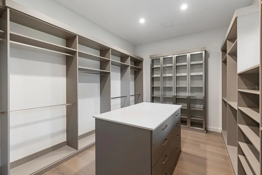10335 WINTER SPARKLE CIRCLE Golden Oak, FL 32836