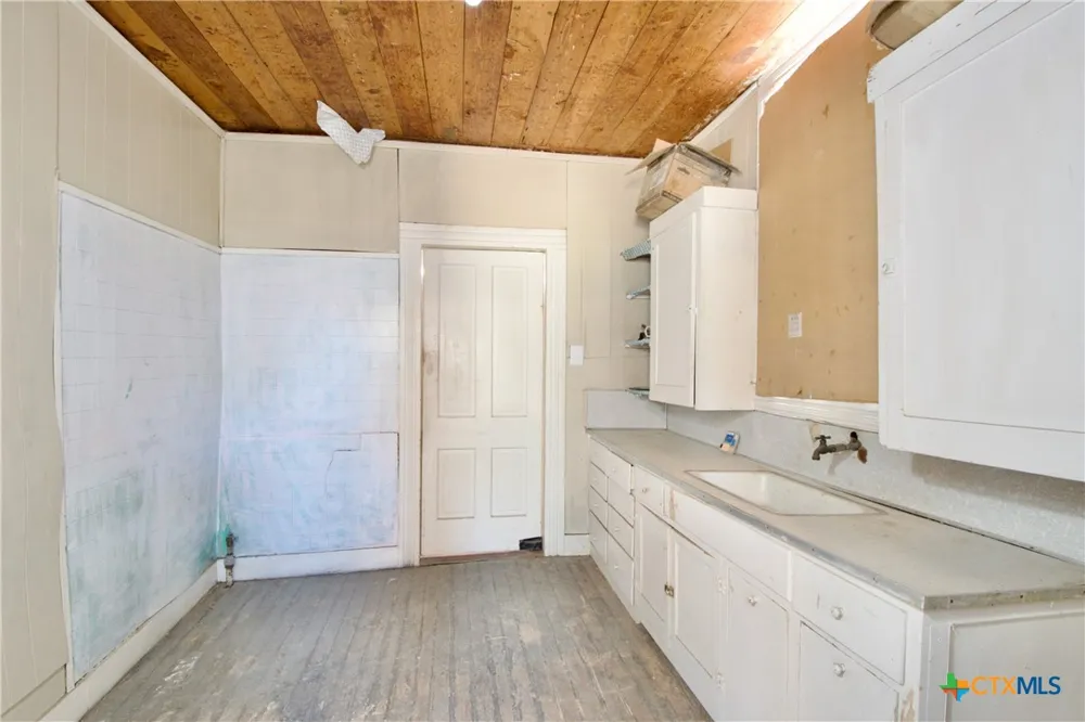 216 Fortune Street Marlin, TX 76661
