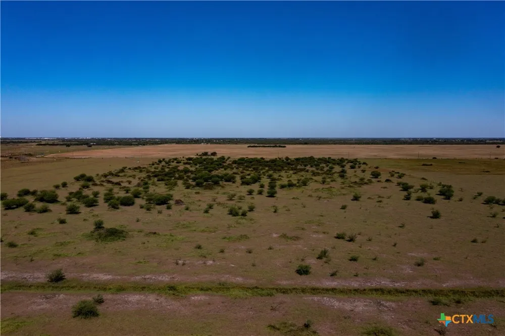 5 Gin Road Inez, TX 77968