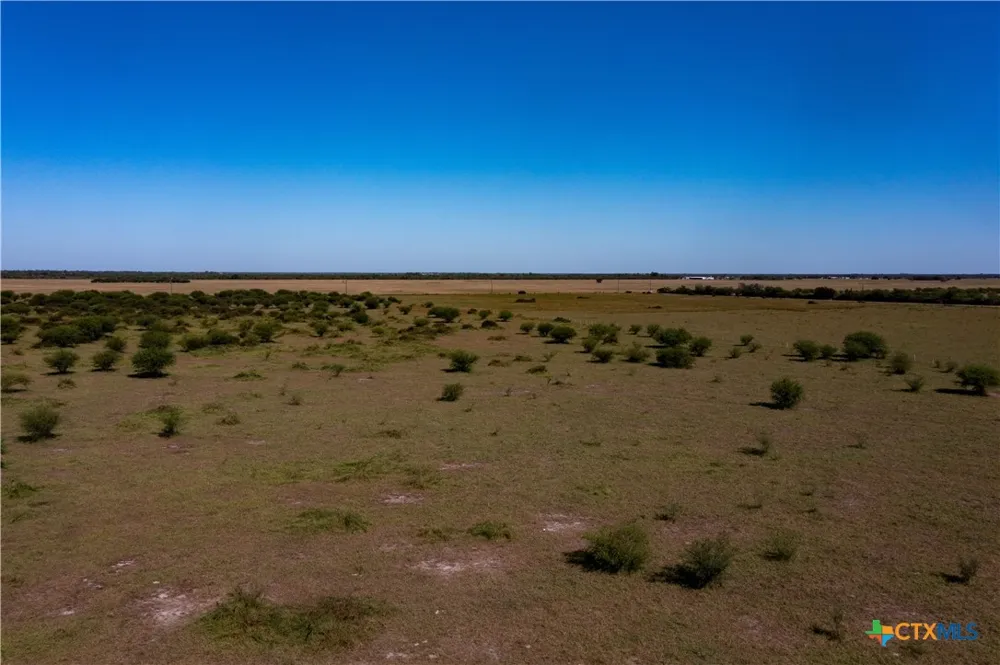 5 Gin Road Inez, TX 77968