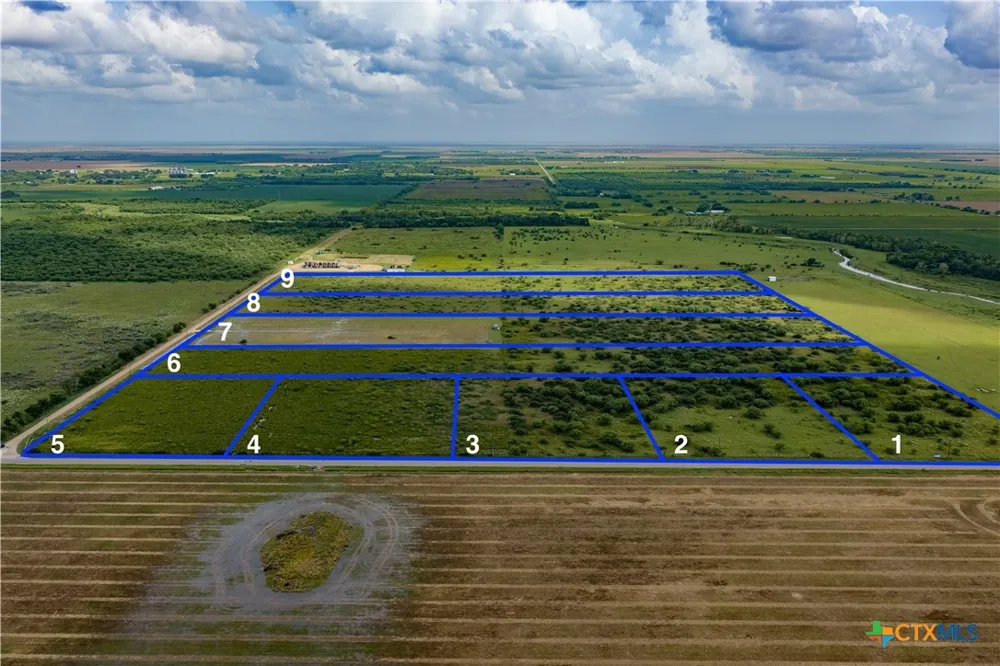 5 Gin Road Inez, TX 77968