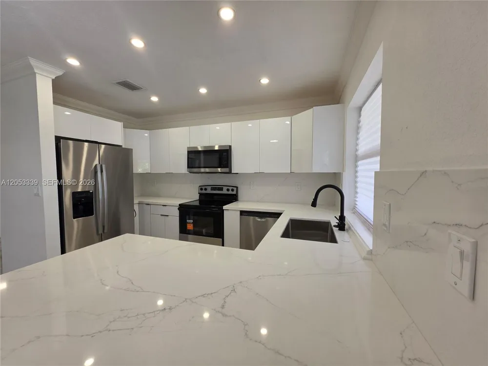 19225 Franjo Rd Cutler Bay, FL 33157