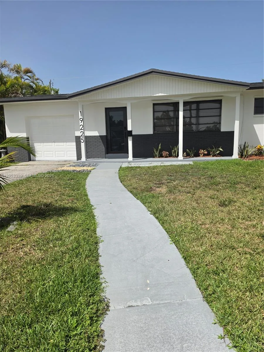 19225 Franjo Rd Cutler Bay, FL 33157