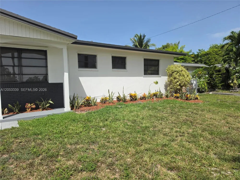 19225 Franjo Rd Cutler Bay, FL 33157
