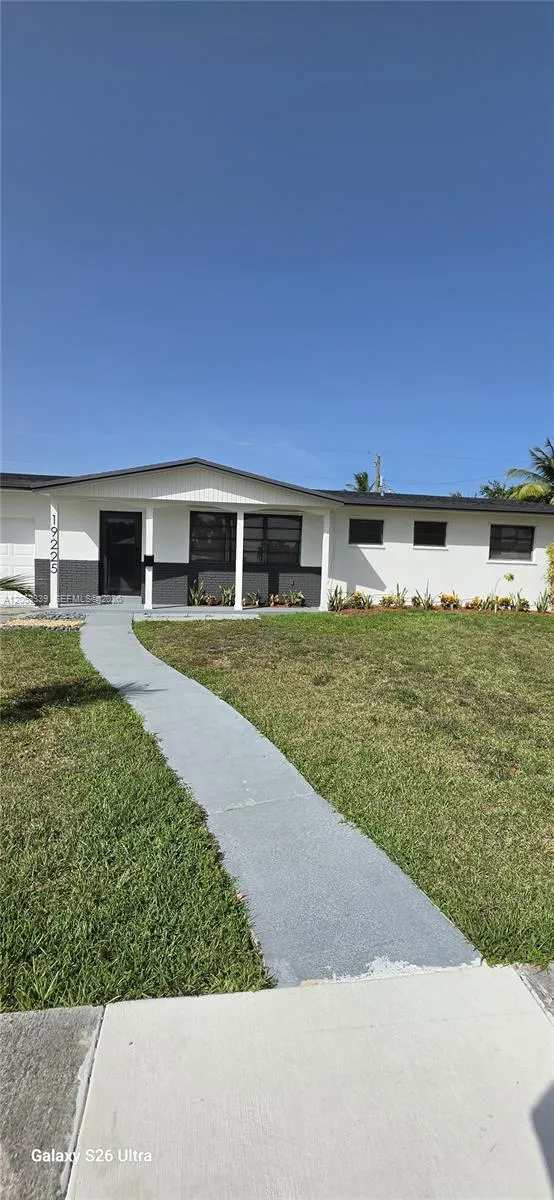 19225 Franjo Rd Cutler Bay, FL 33157