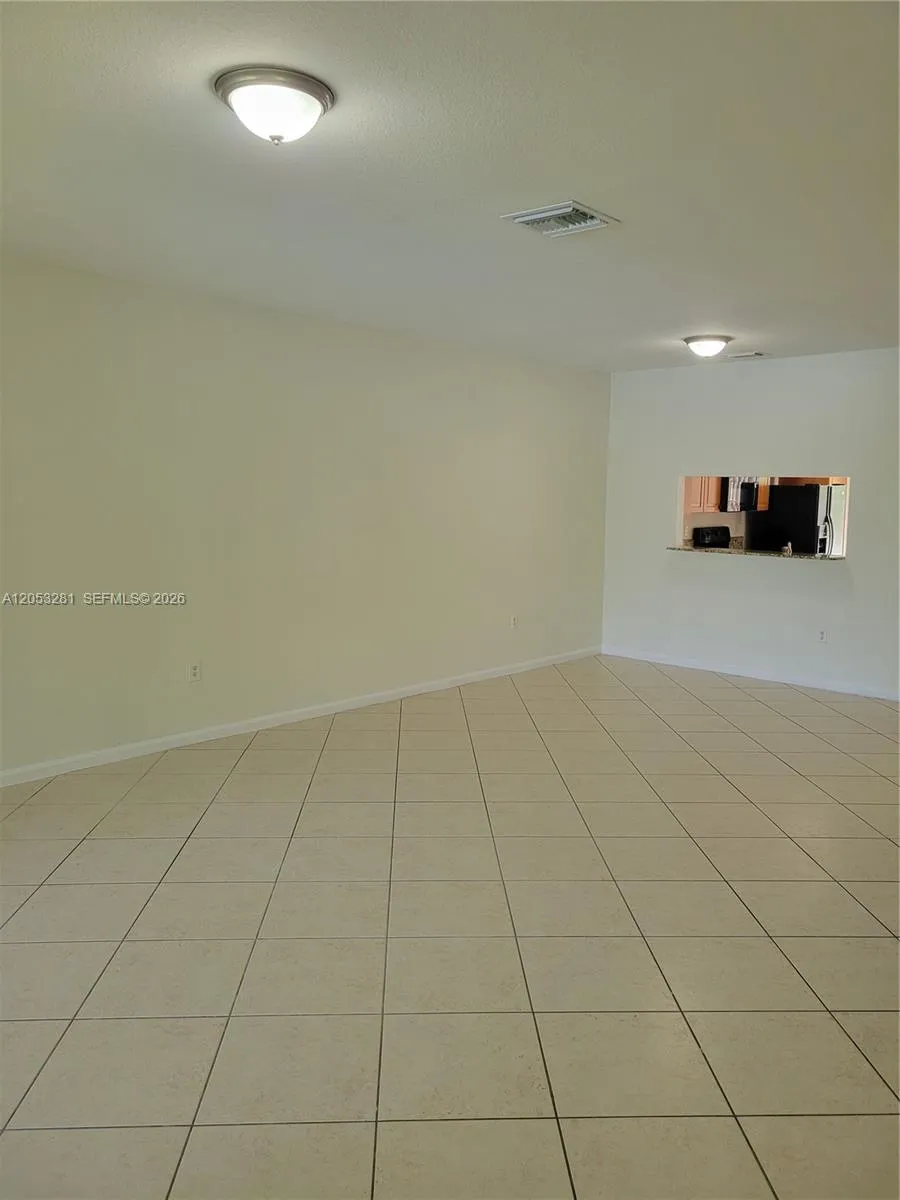 2578 SW 82 AV #101 Miramar, FL 33025