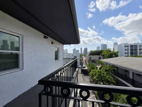 1767 NW 3rd Ave #17