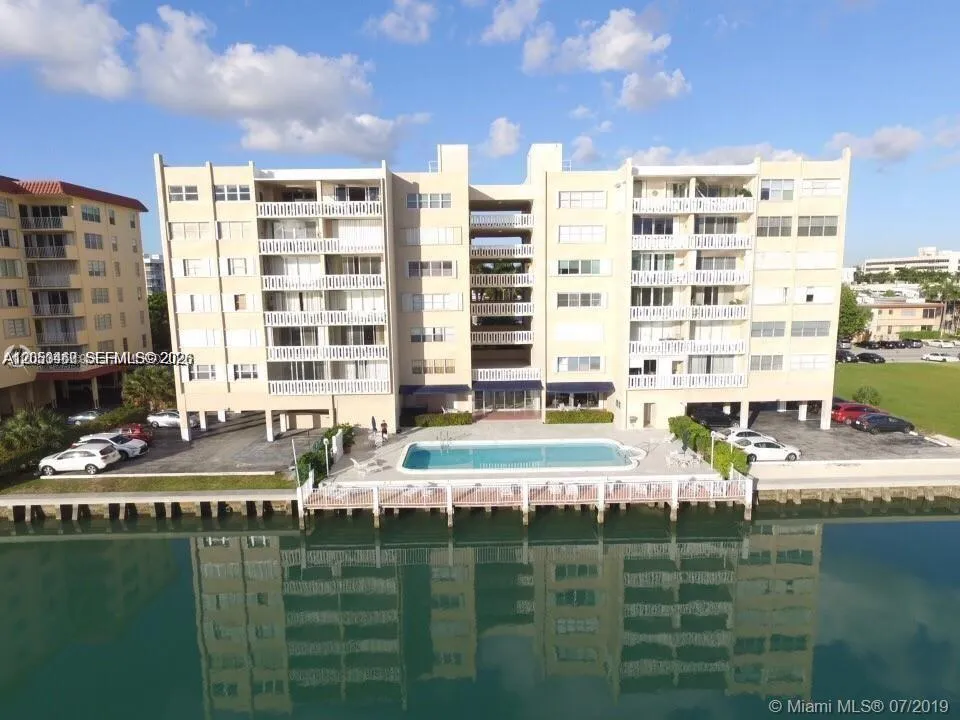 9381 E Bay Harbor Dr #302S Bay Harbor Islands, FL 33154