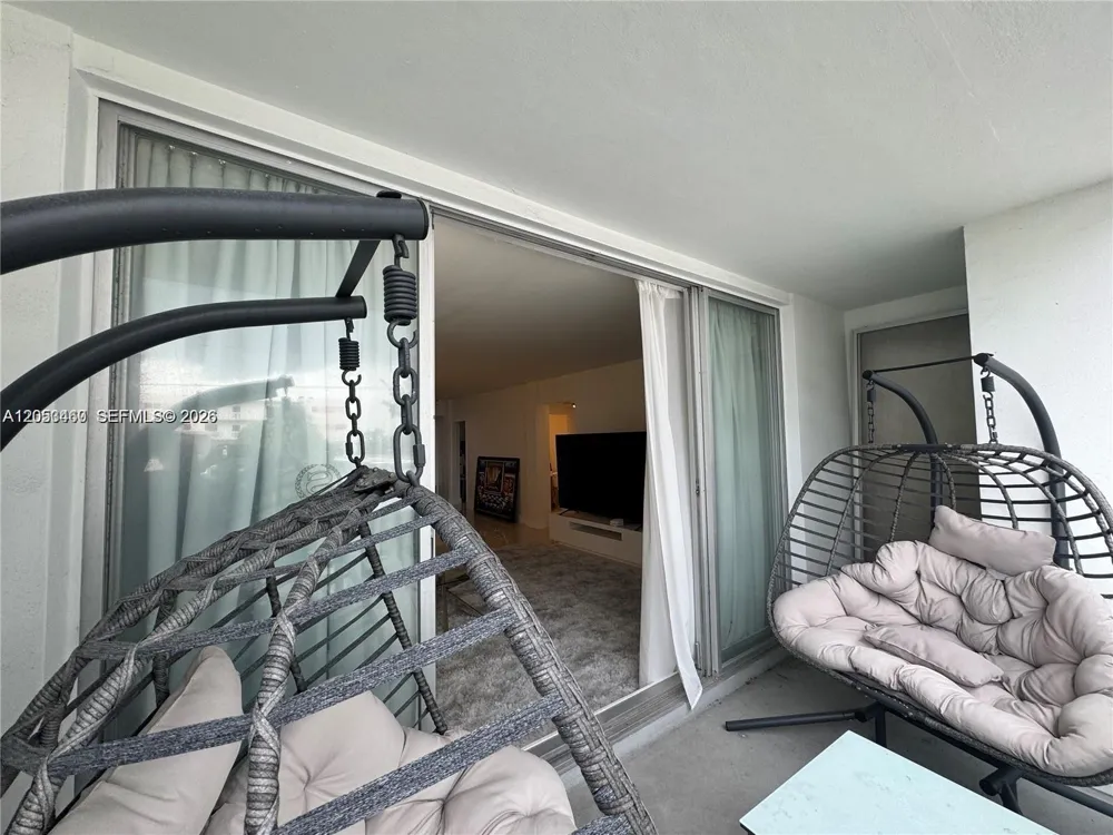 9381 E Bay Harbor Dr #302S Bay Harbor Islands, FL 33154