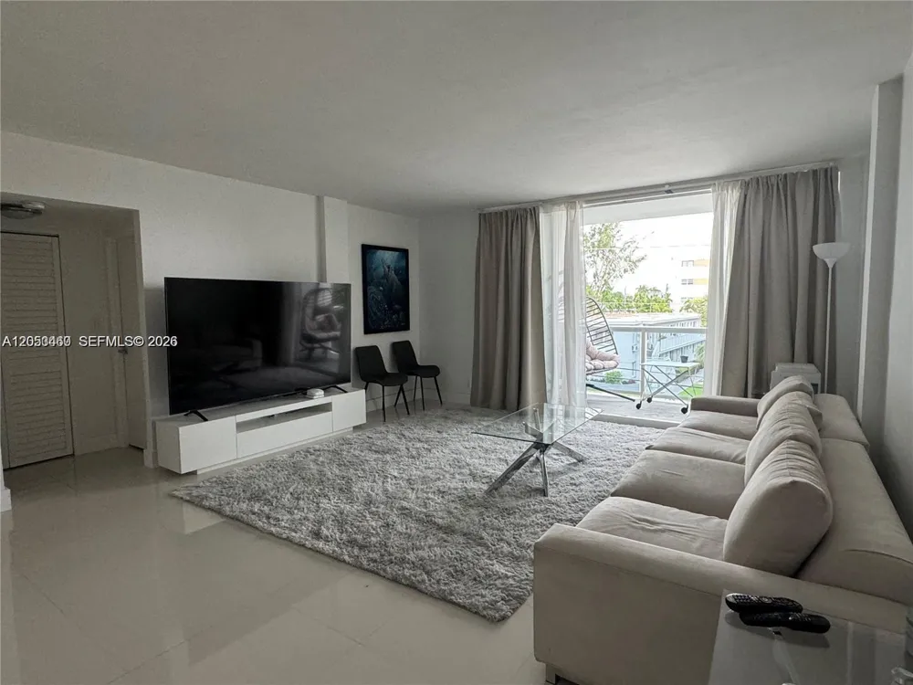 9381 E Bay Harbor Dr #302S Bay Harbor Islands, FL 33154