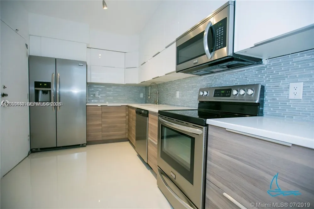 9381 E Bay Harbor Dr #302S Bay Harbor Islands, FL 33154