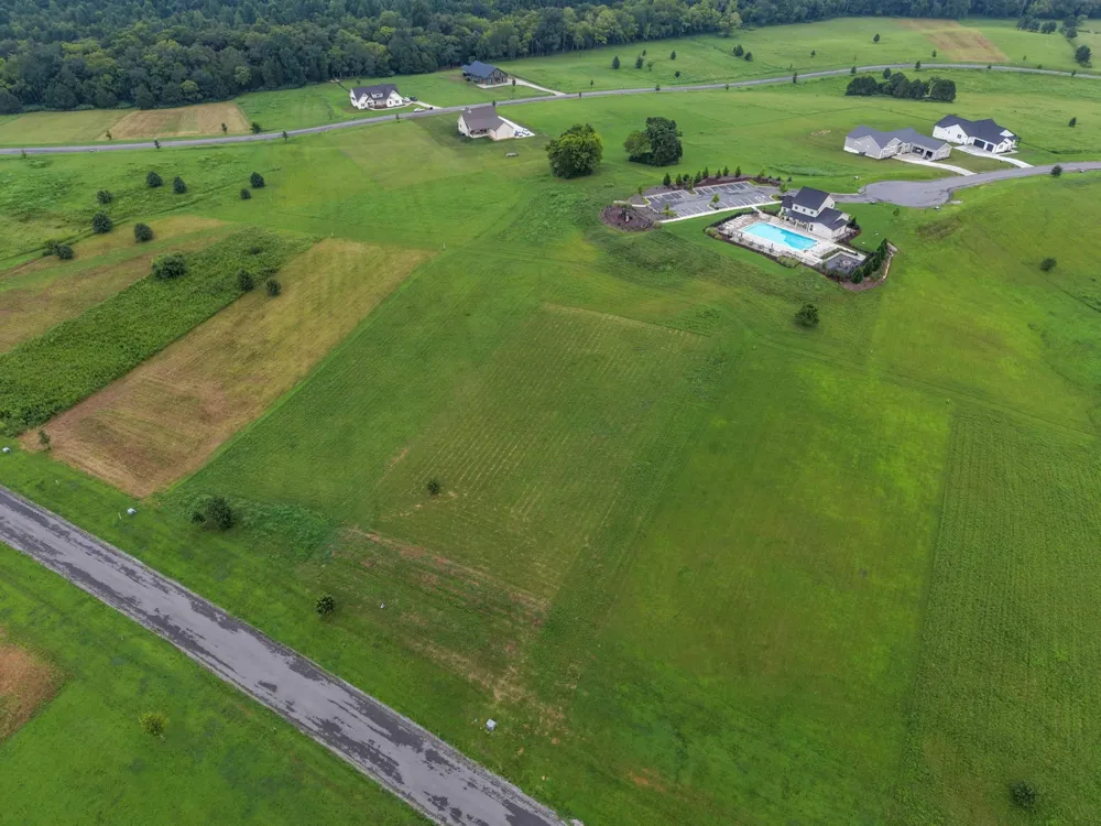 92 Farmview Way Drive Dunlap, TN 37327