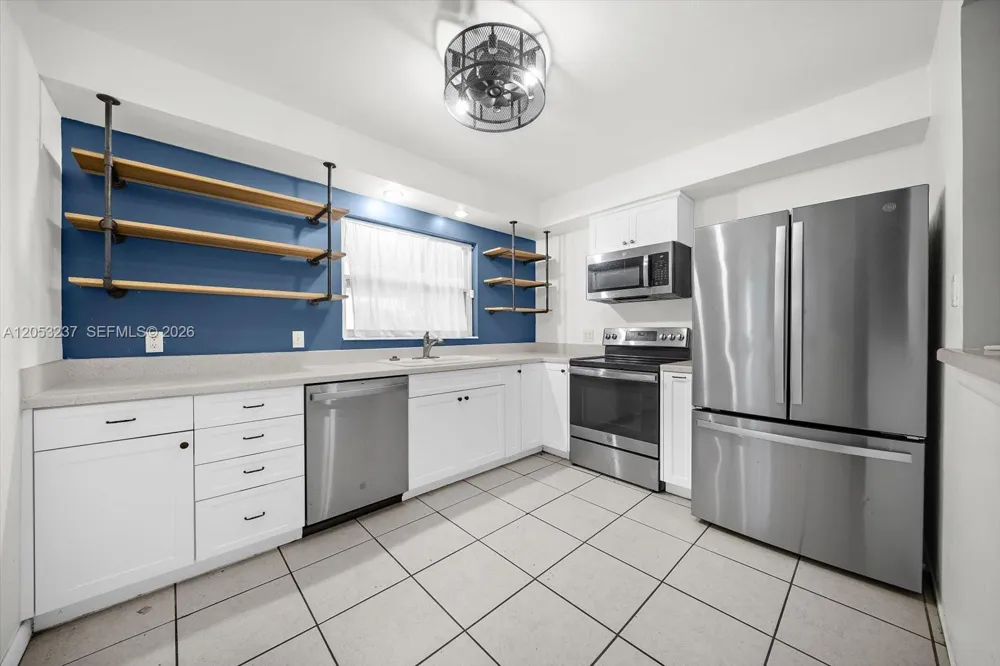 4946 2nd Ave N ST PETERSBURG Other City - In The State Of Florida, FL 33710