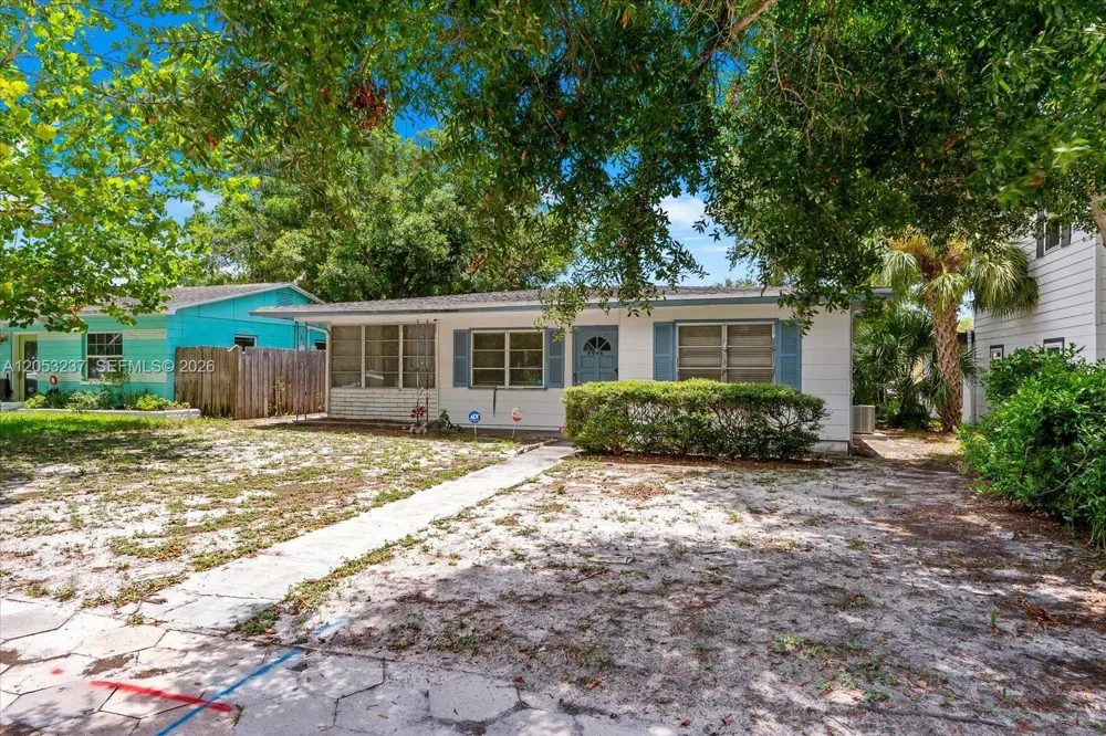 4946 2nd Ave N ST PETERSBURG Other City - In The State Of Florida, FL 33710