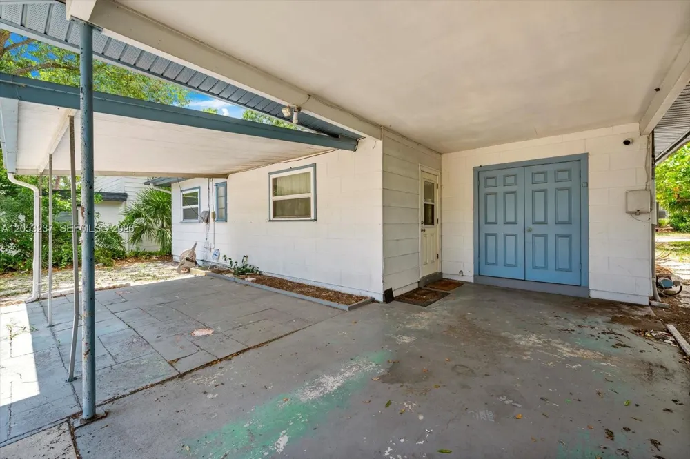 4946 2nd Ave N ST PETERSBURG Other City - In The State Of Florida, FL 33710