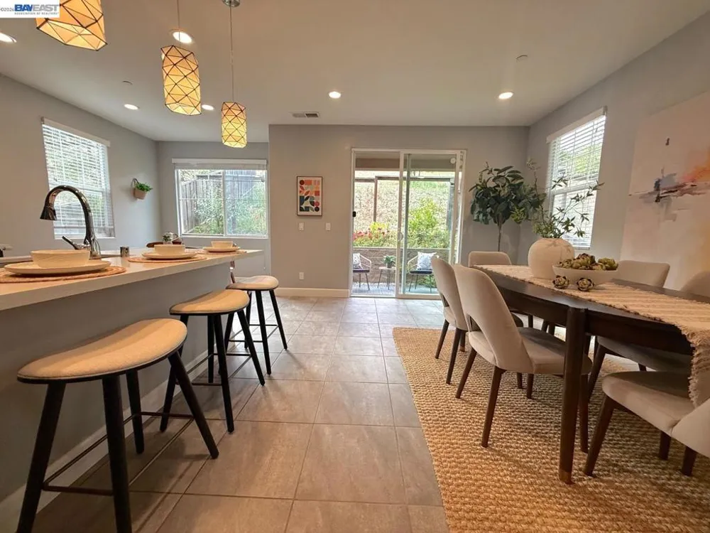 408 Colina Way El Sobrante, CA 94803