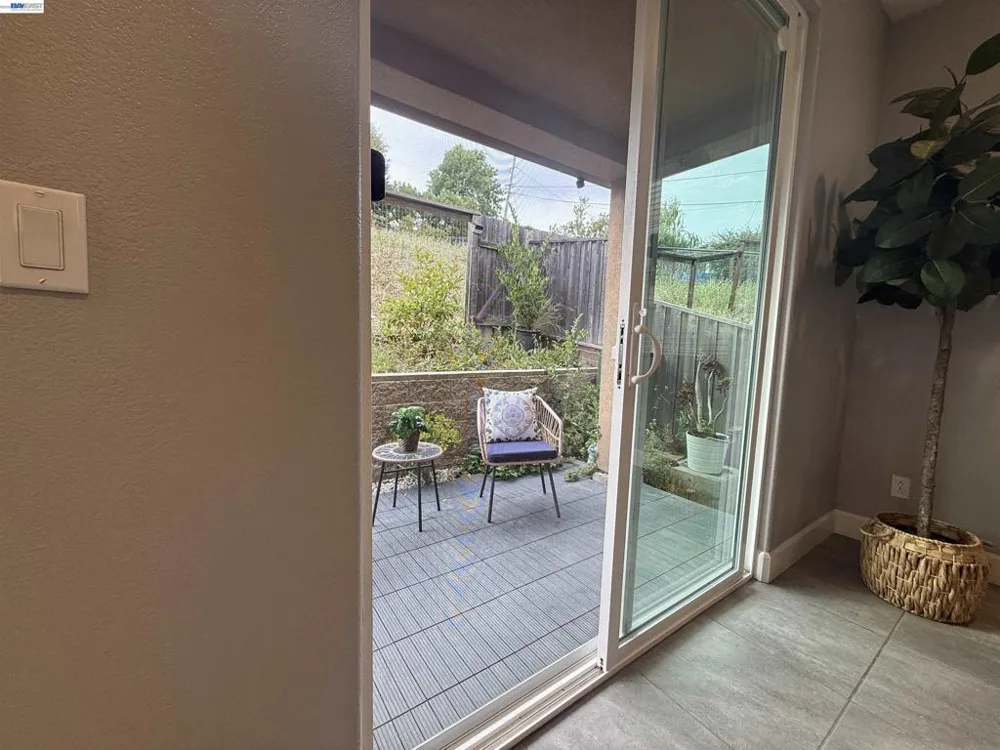 408 Colina Way El Sobrante, CA 94803