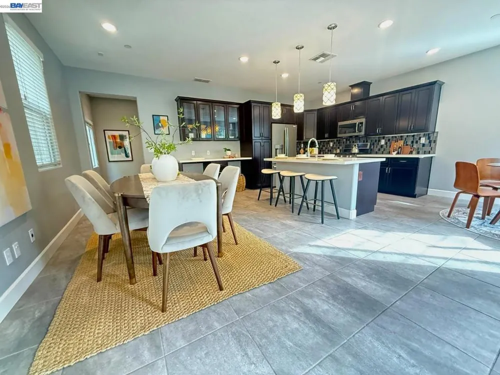 408 Colina Way El Sobrante, CA 94803