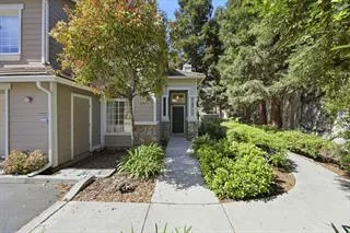 6121 Lambeck Lane