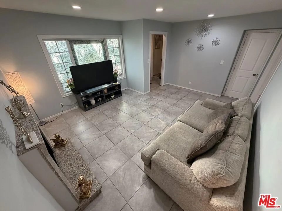1740 Ohio Avenue Long Beach, CA 90804