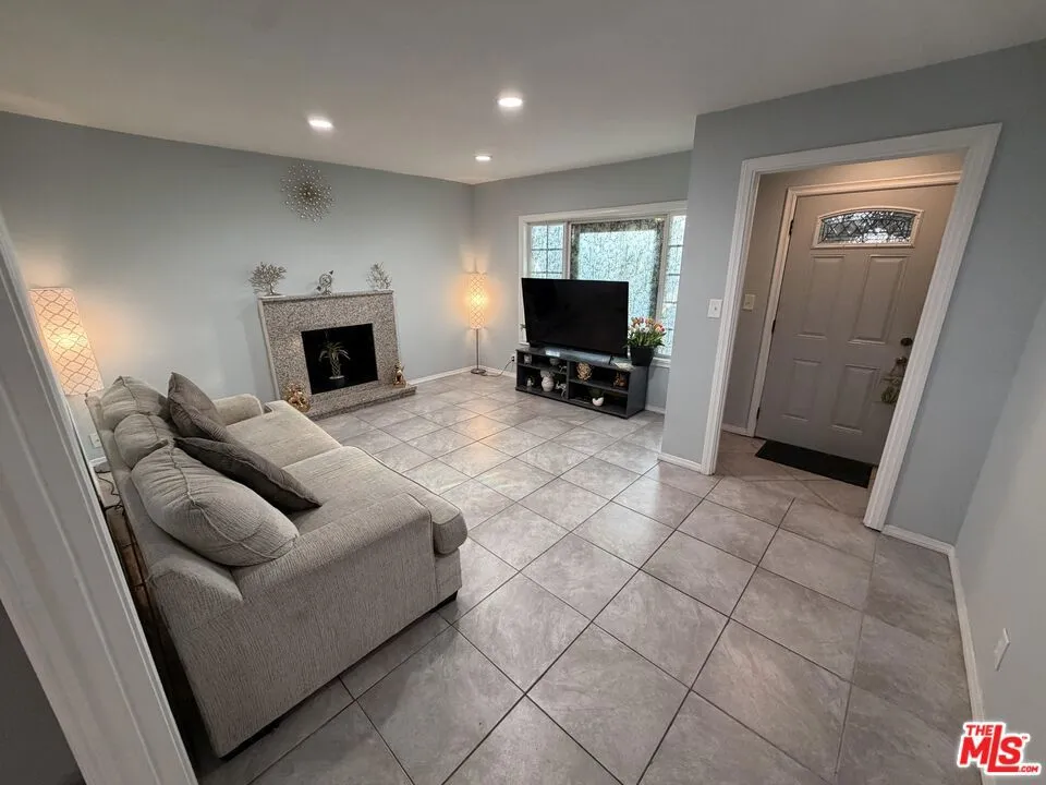 1740 Ohio Avenue Long Beach, CA 90804