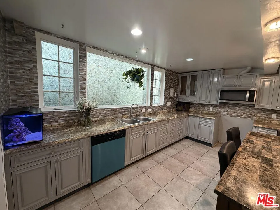 1740 Ohio Avenue Long Beach, CA 90804