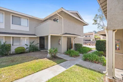 983 Amistad Place #D