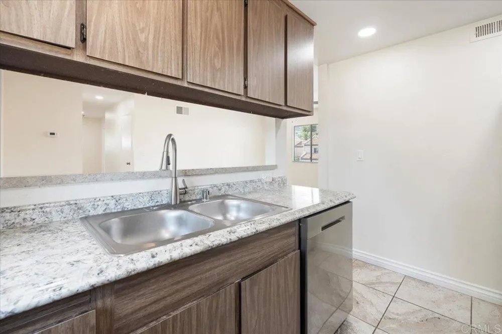 983 Amistad Place #D El Cajon, CA 92019