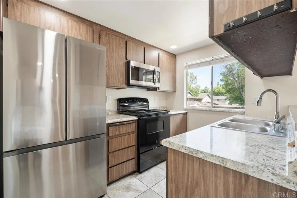 983 Amistad Place #D El Cajon, CA 92019