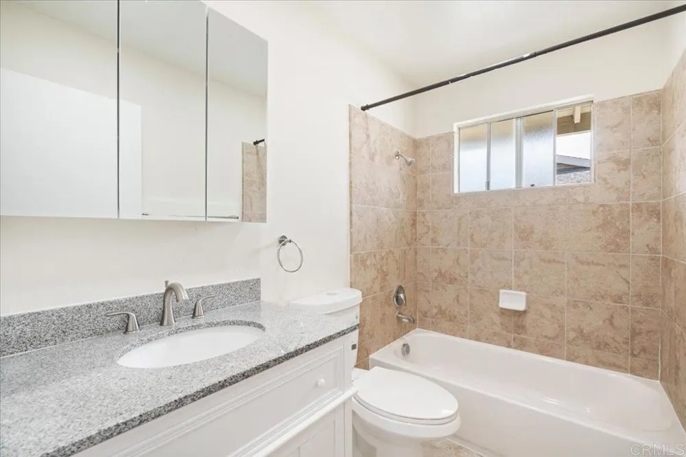 983 Amistad Place #D El Cajon, CA 92019