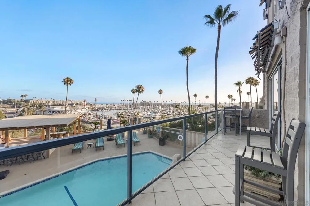 1200 Harbor Drive #3C Oceanside, CA 92054
