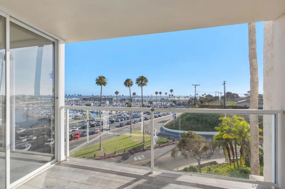 1200 Harbor Drive #3C Oceanside, CA 92054