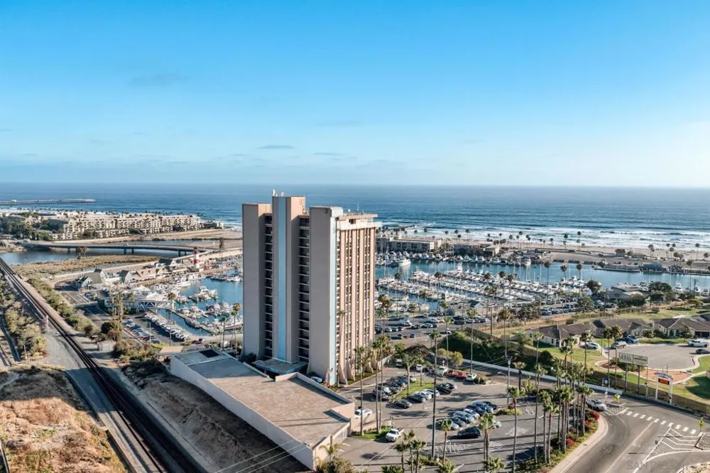 1200 Harbor Drive #3C Oceanside, CA 92054