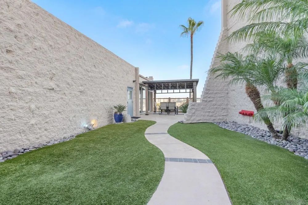 1200 Harbor Drive #3C Oceanside, CA 92054