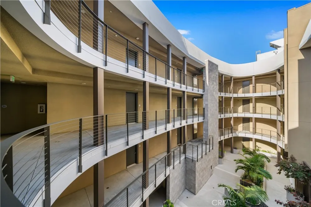 218 El Molino Avenue #303 Pasadena, CA 91101