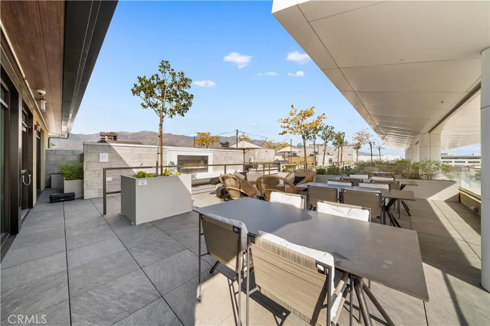 218 El Molino Avenue #303 Pasadena, CA 91101