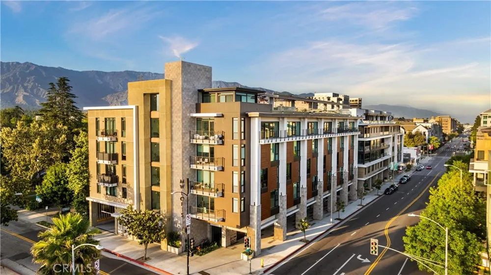 218 El Molino Avenue #303 Pasadena, CA 91101