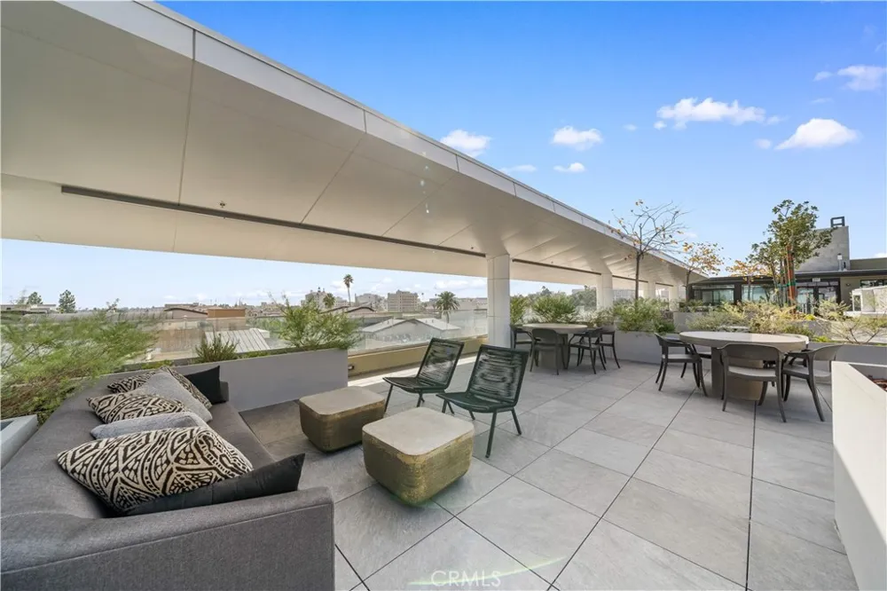218 El Molino Avenue #303 Pasadena, CA 91101