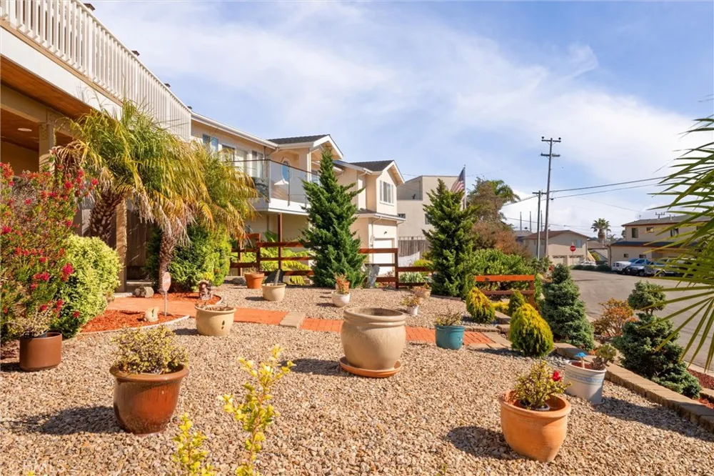 2740 Ironwood Morro Bay, CA 93442