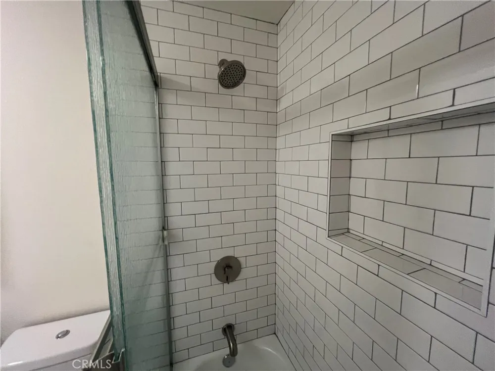 2890 E Artesia #22 Long Beach, CA 90805