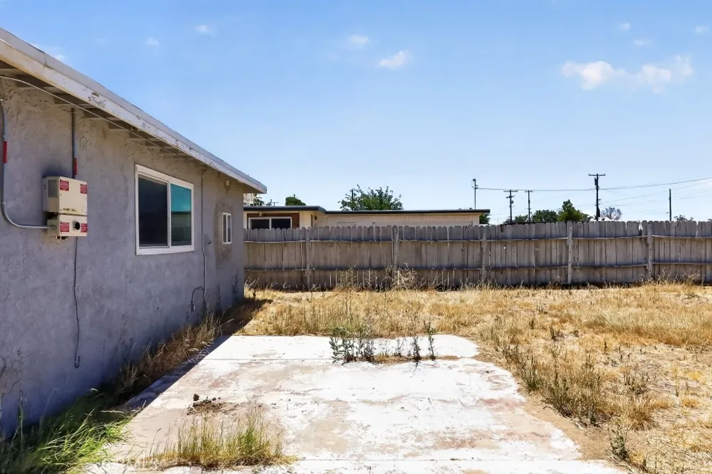 2869 Laurel Street Rosamond, CA 93560